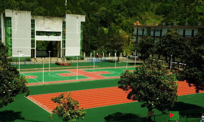 塑膠操場、硅PU燈光籃球場