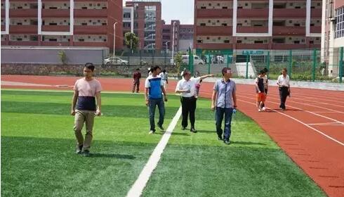 足球場草坪檢測現場