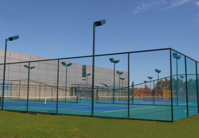 網(wǎng)球場配套設(shè)施