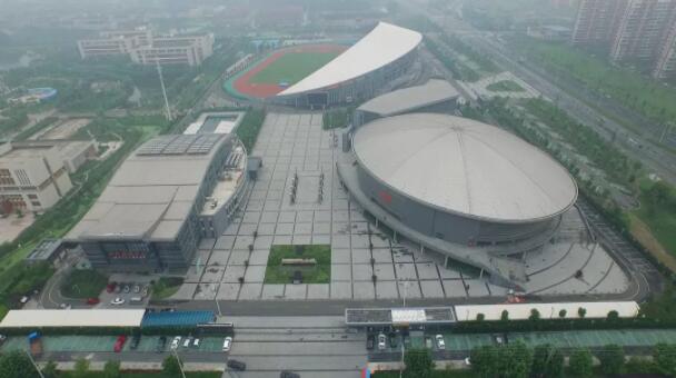 體育中心室外體育場(chǎng)地、車位、綠化等改造