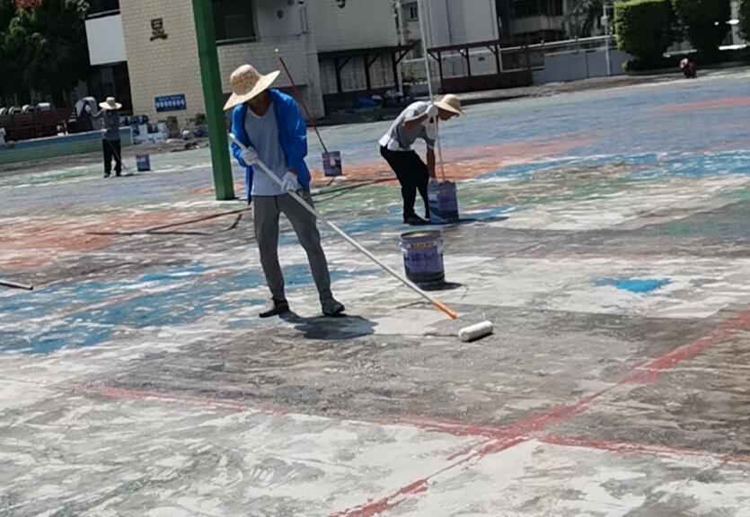籃球場地坪漆怎么鏟除?